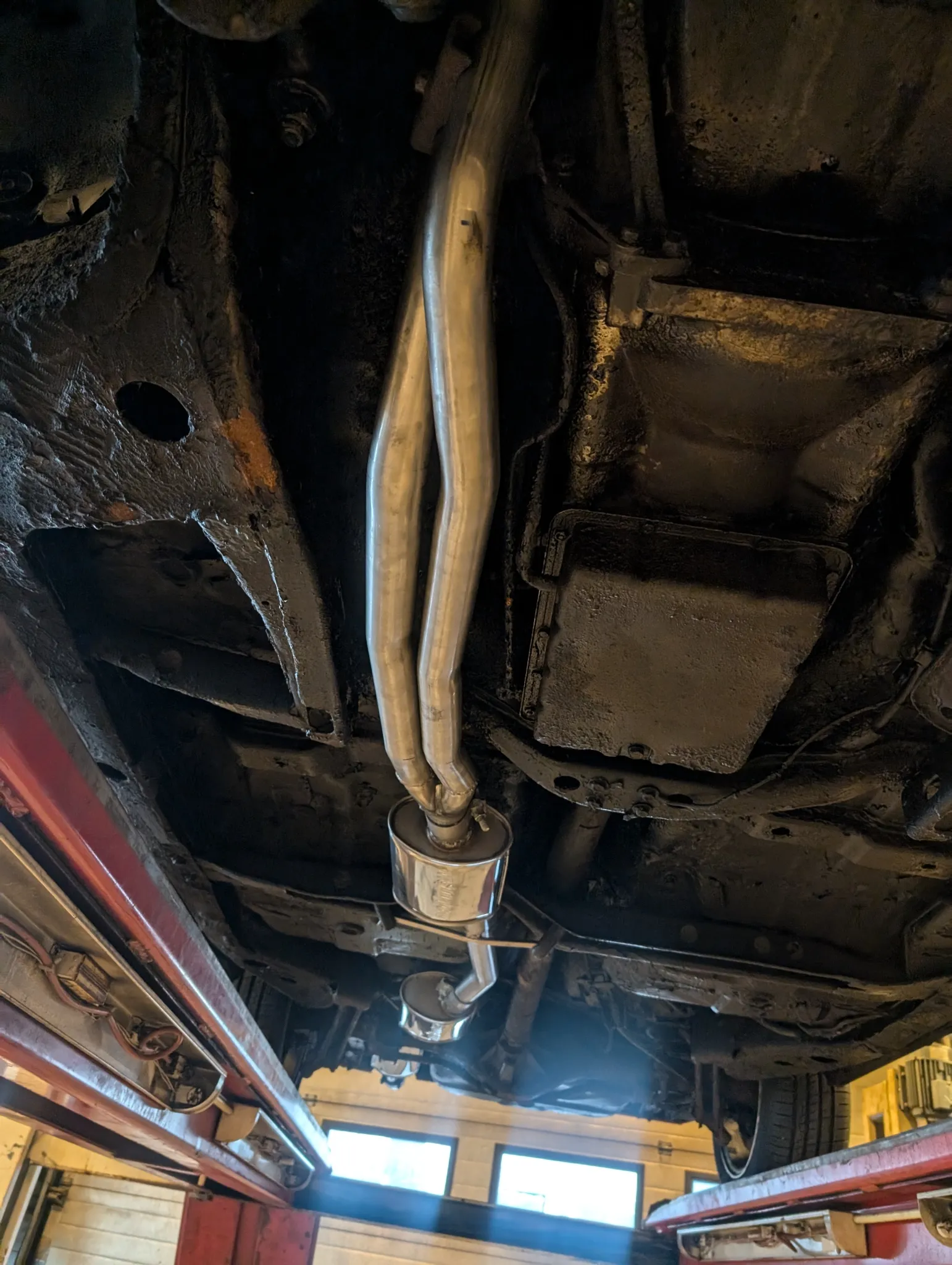 Toyota Crown – eksosarbeid