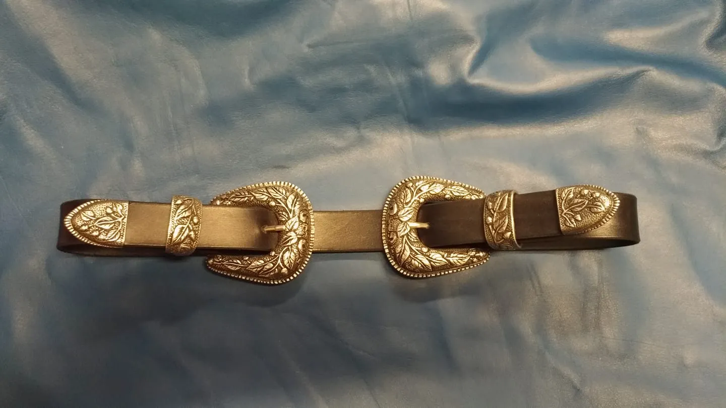 Beltespenner i skinn